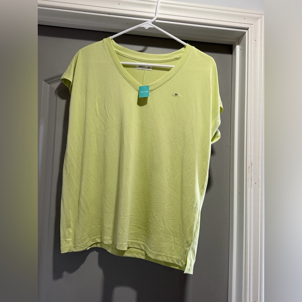 Women’s summer top.